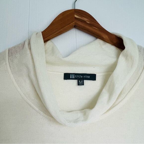 Title Nine sweater merino wool blend cowl neck long sleeve ivory colored size M - Picture 4 of 8